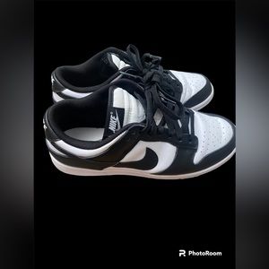 Nike dunks black and white